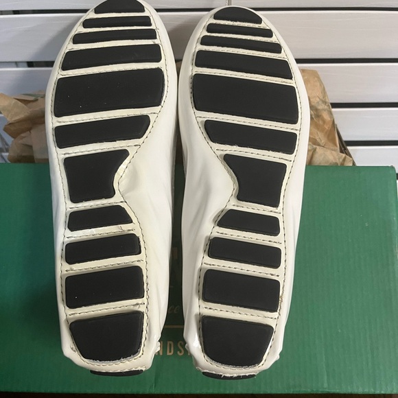 Eastland Women's Classic White Loafer - Picture 11 of 11